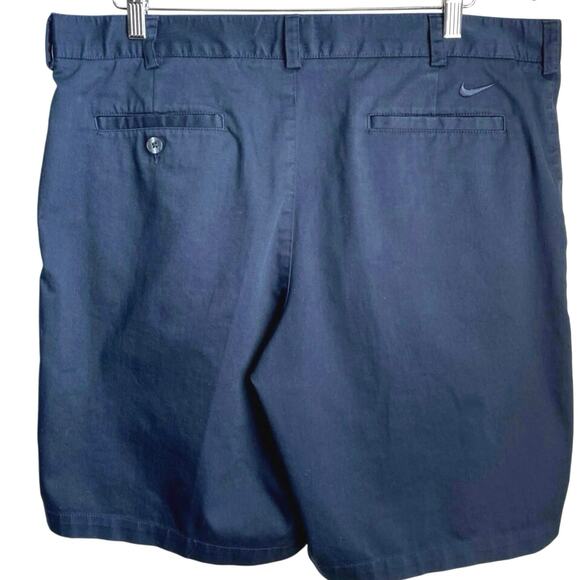 EUC NIKE GOLF Performance Chino Shorts Navy Blue Mens SZ 38 Preppy Sporty Casual - Picture 2 of 8